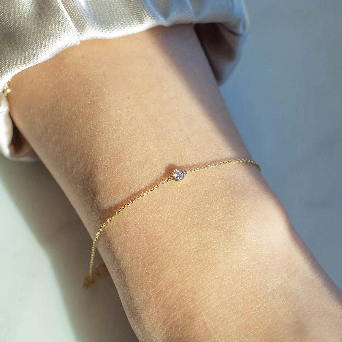 14k Gold Single Diamond Bracelet - Aureli Jewelry